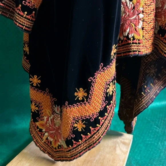 Johnny Was Black Cape with Vibrant Orange Embroidery - Picture 2 of 11